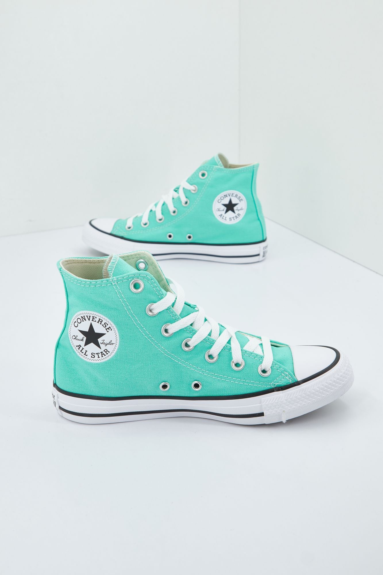 CONVERSE CHUCK TAYLOR ALL STAR HI CYBER en color AZUL (1)