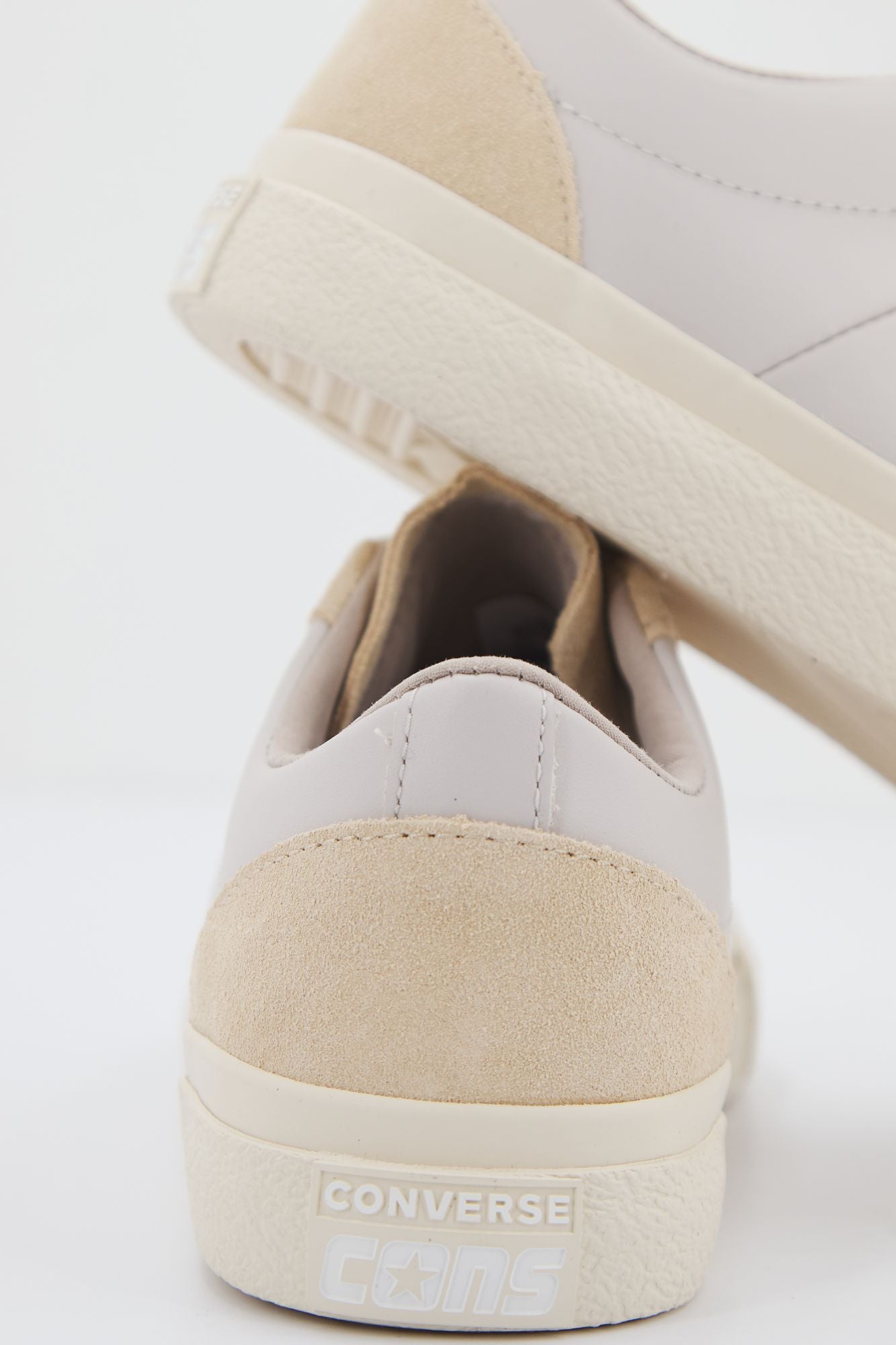 CONVERSE ONE STAR PRO OX en color BLANCO (4)