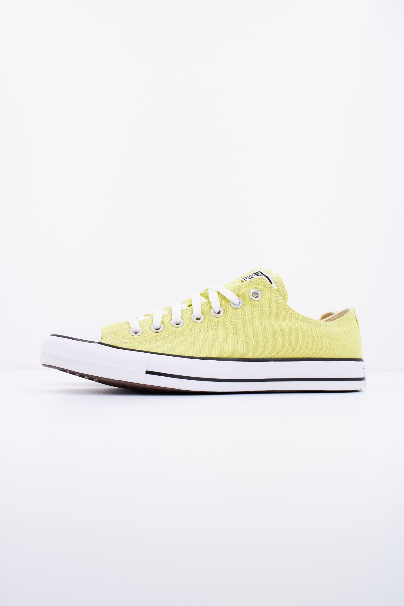 CONVERSE CHUCK TAYLOR ALL STAR OX en color AMARILLO (1)