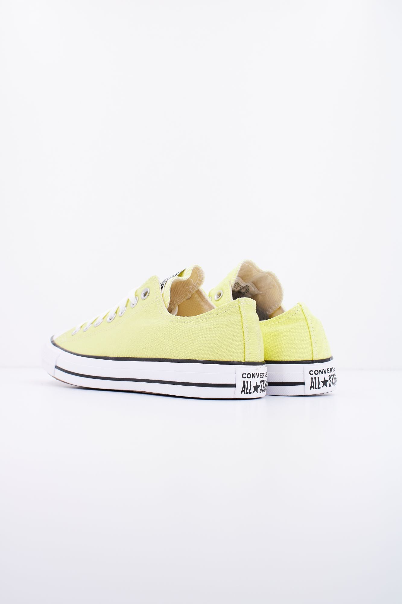 CONVERSE CHUCK TAYLOR ALL STAR OX en color AMARILLO (3)