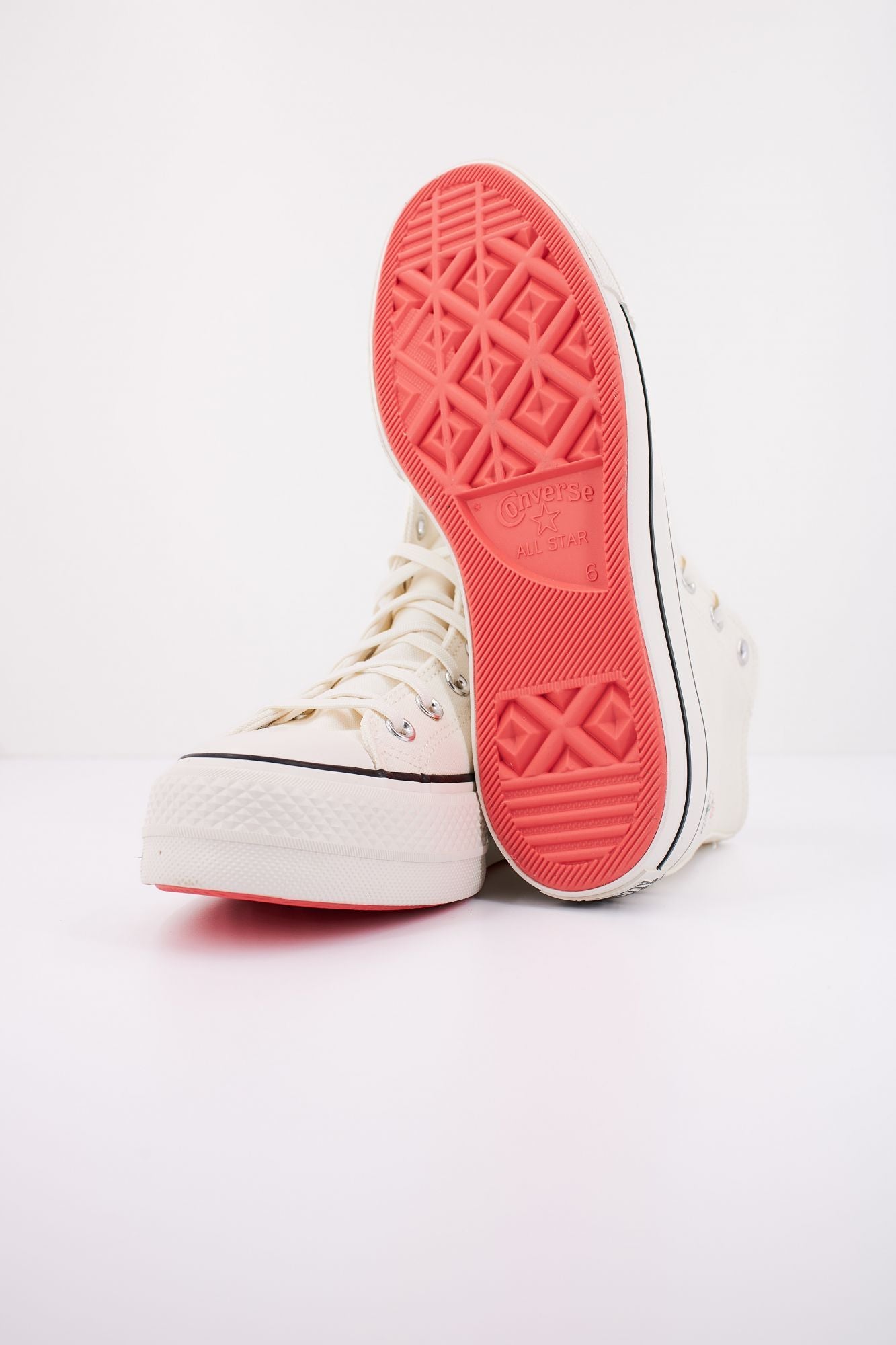 CONVERSE  CHUCK TAYLOR ALL STAR LIFT PLATFORM LITTLE FLOWERS en color BLANCO (5)