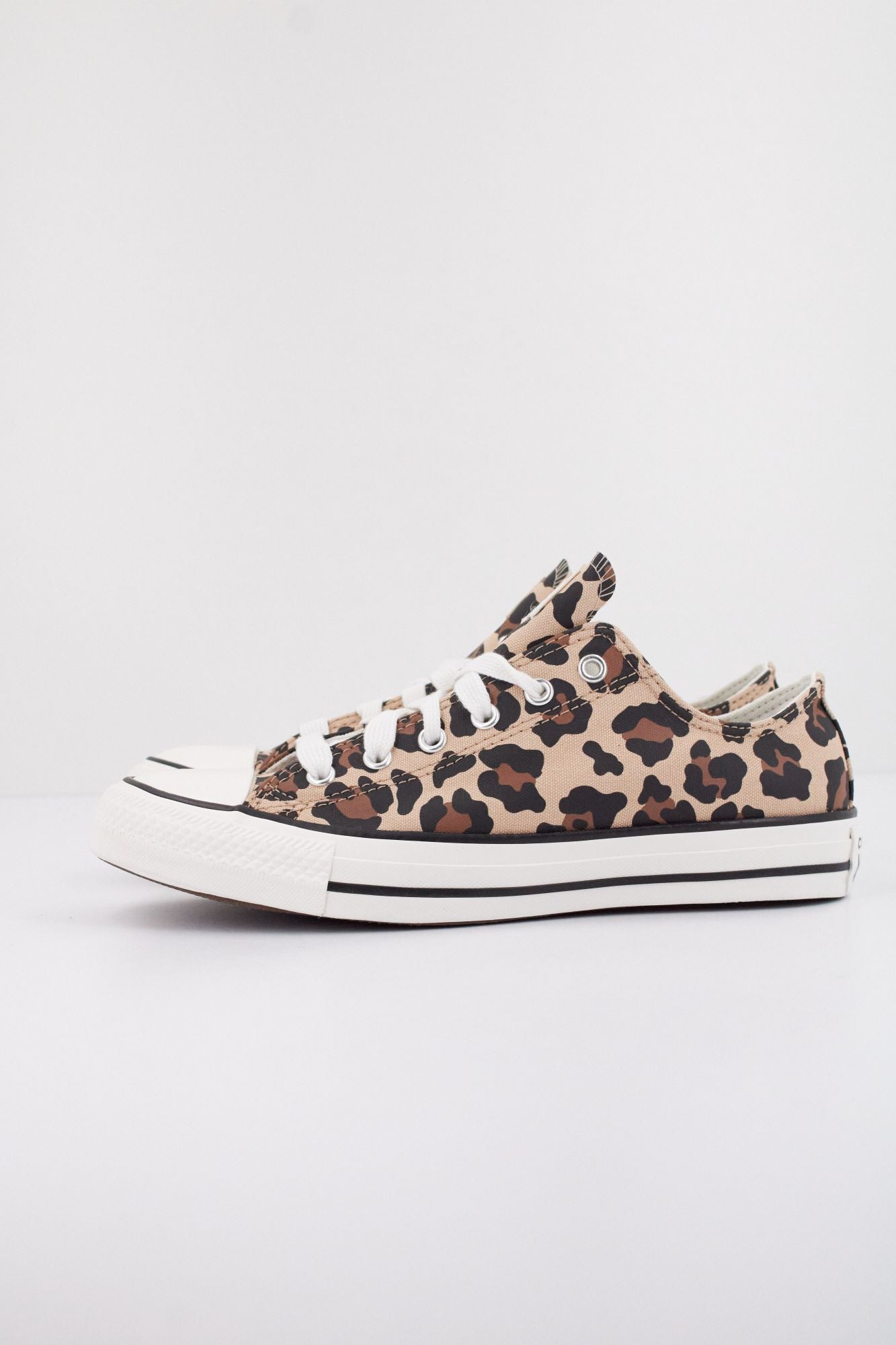 CONVERSE CHUCK TAYLOR ALL STAR OX en color ANIMAL PRINT (1)