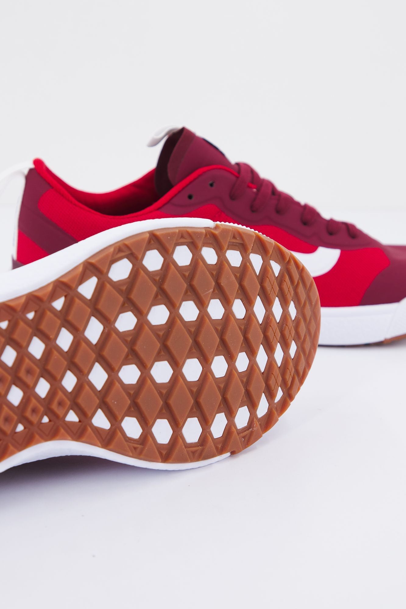 VANS  UA ULTRARANGE en color ROJO (4)