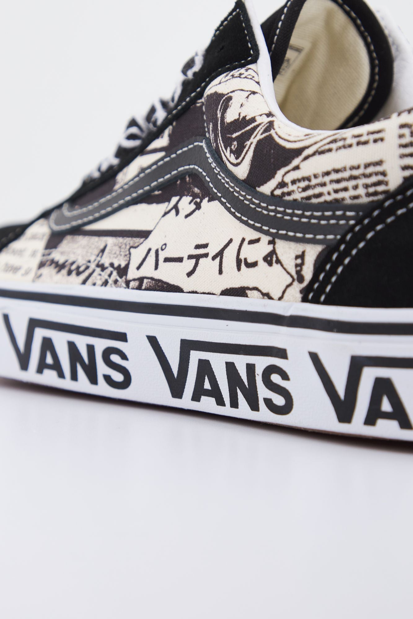 VANS UA OLD SKOOL en color NEGRO (2)