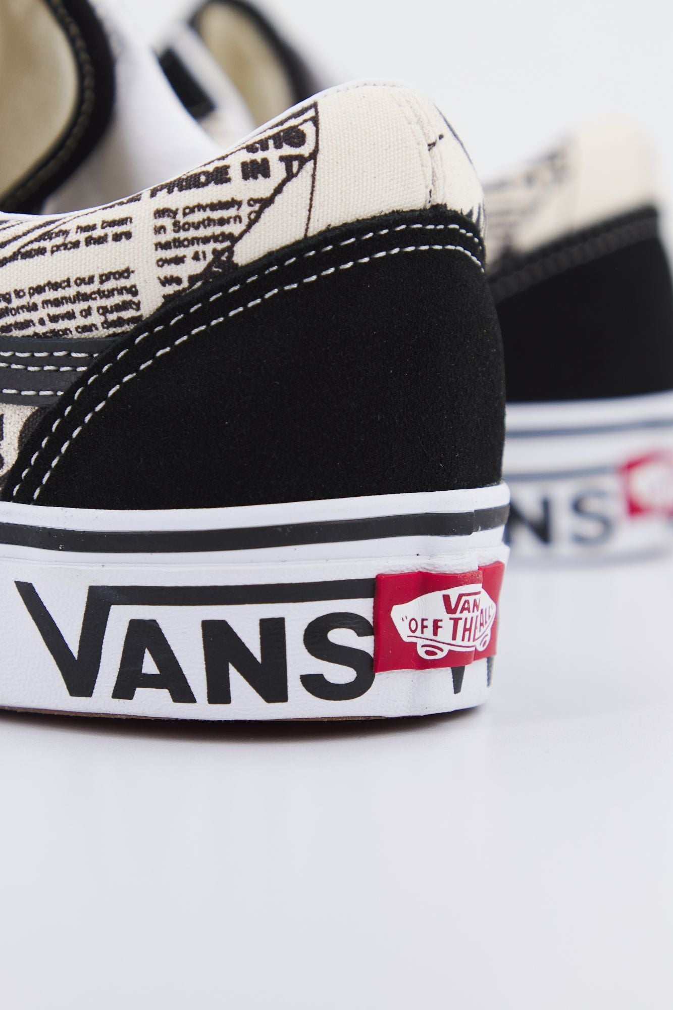 VANS UA OLD SKOOL en color NEGRO (3)
