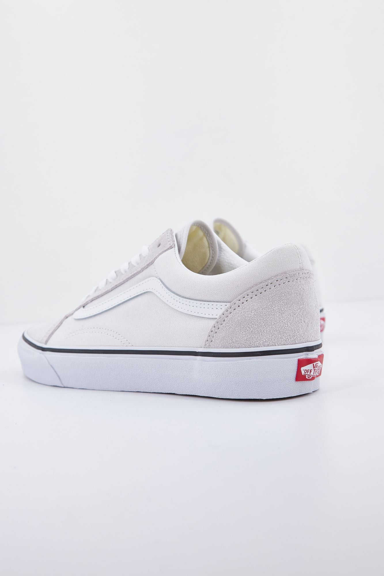 VANS  UA OLD SKOOL en color BLANCO (3)