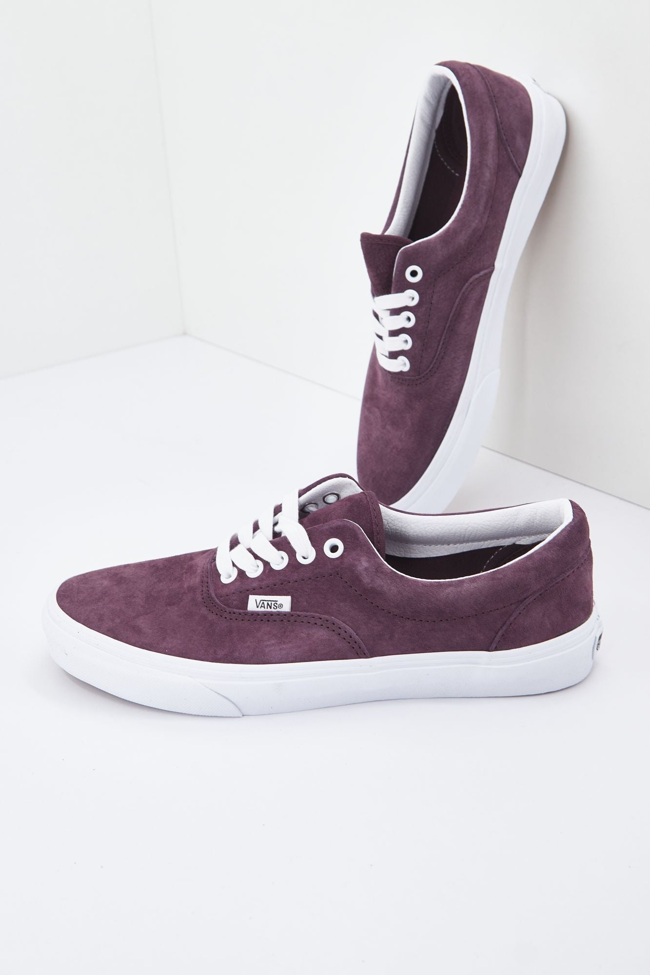 VANS  UA ERA en color VIOLETA (4)
