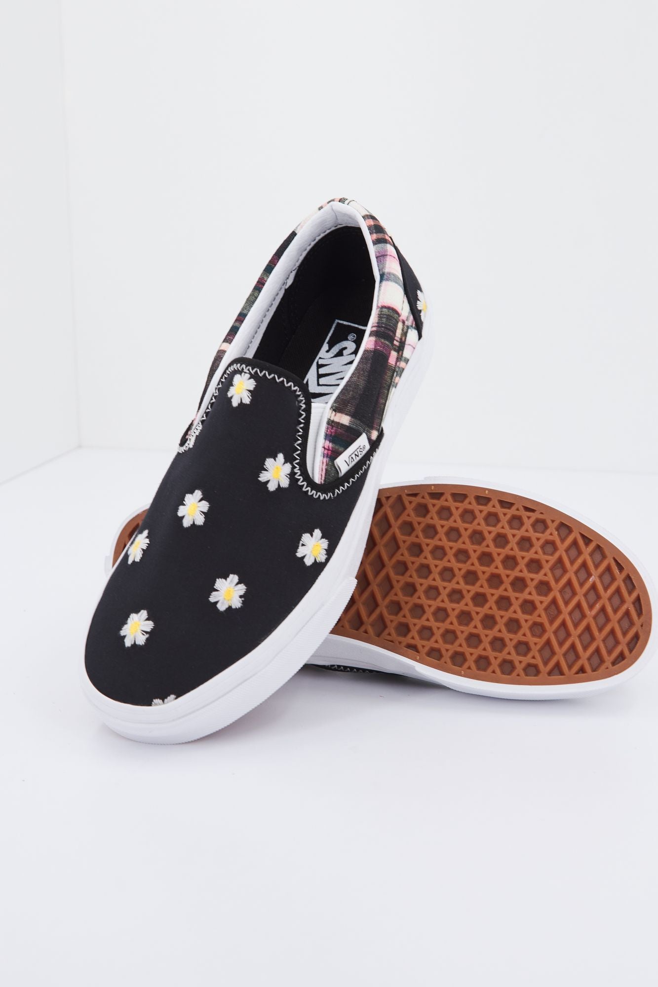 VANS UA CLASSIC SLIP-ON en color FLORAL (4)