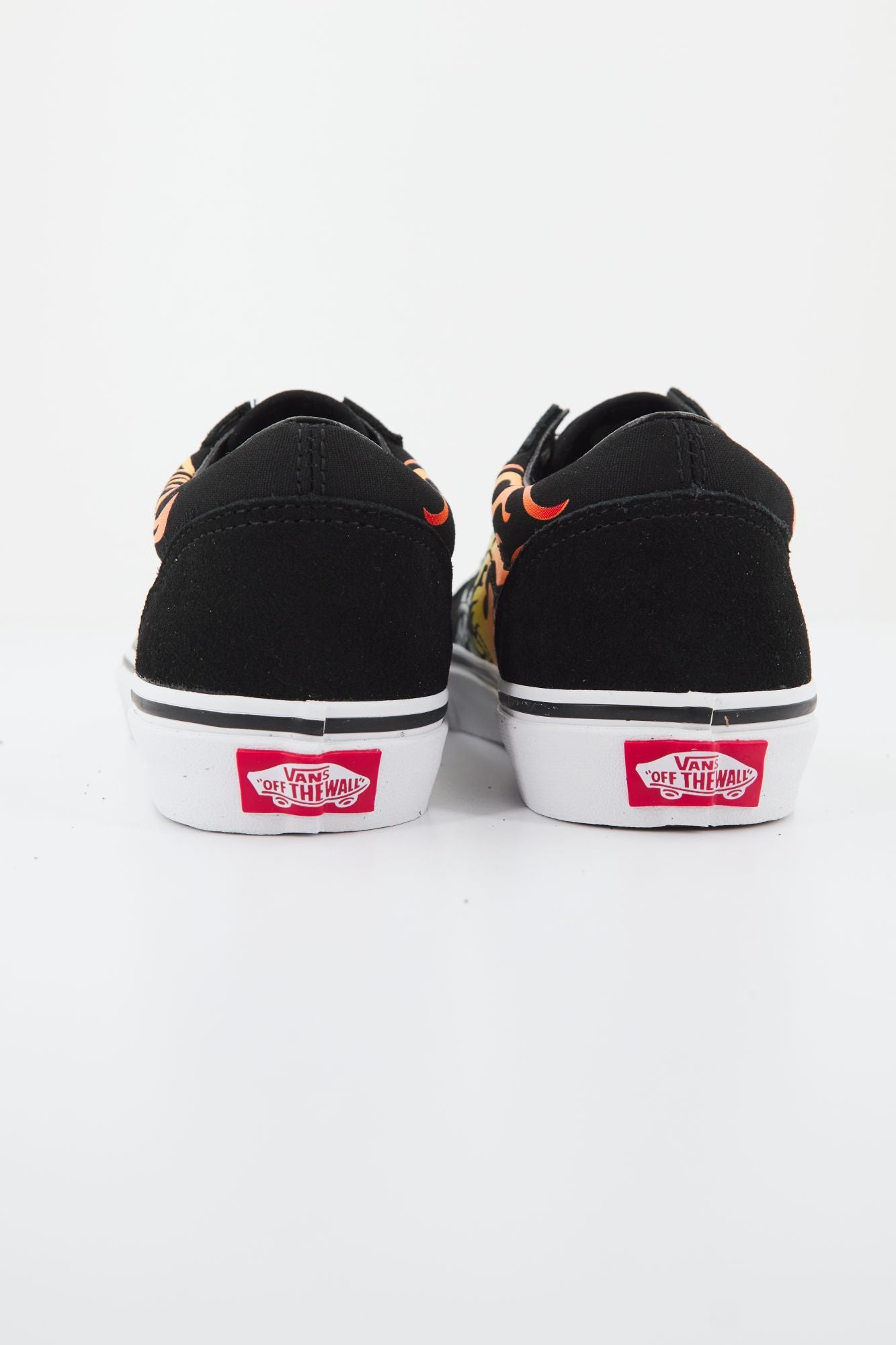 VANS JN OLD SKOOL en color NEGRO (4)