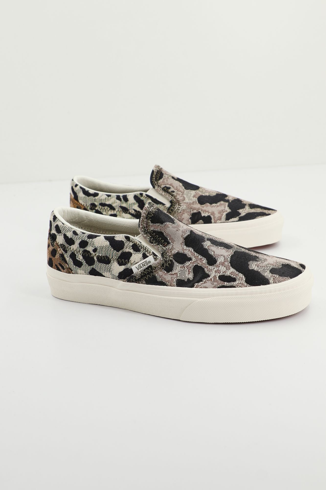 VANS VN0A7Q5DKCZ1 en color ANIMAL PRINT (2)