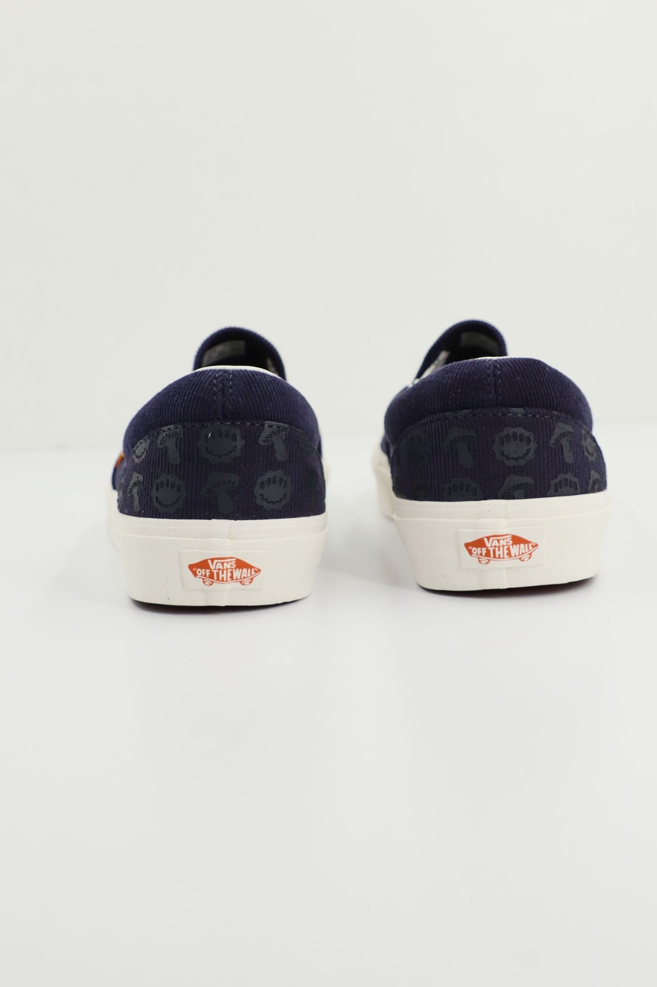 VANS VN0A7Q5DDNV1  en color AZUL (3)