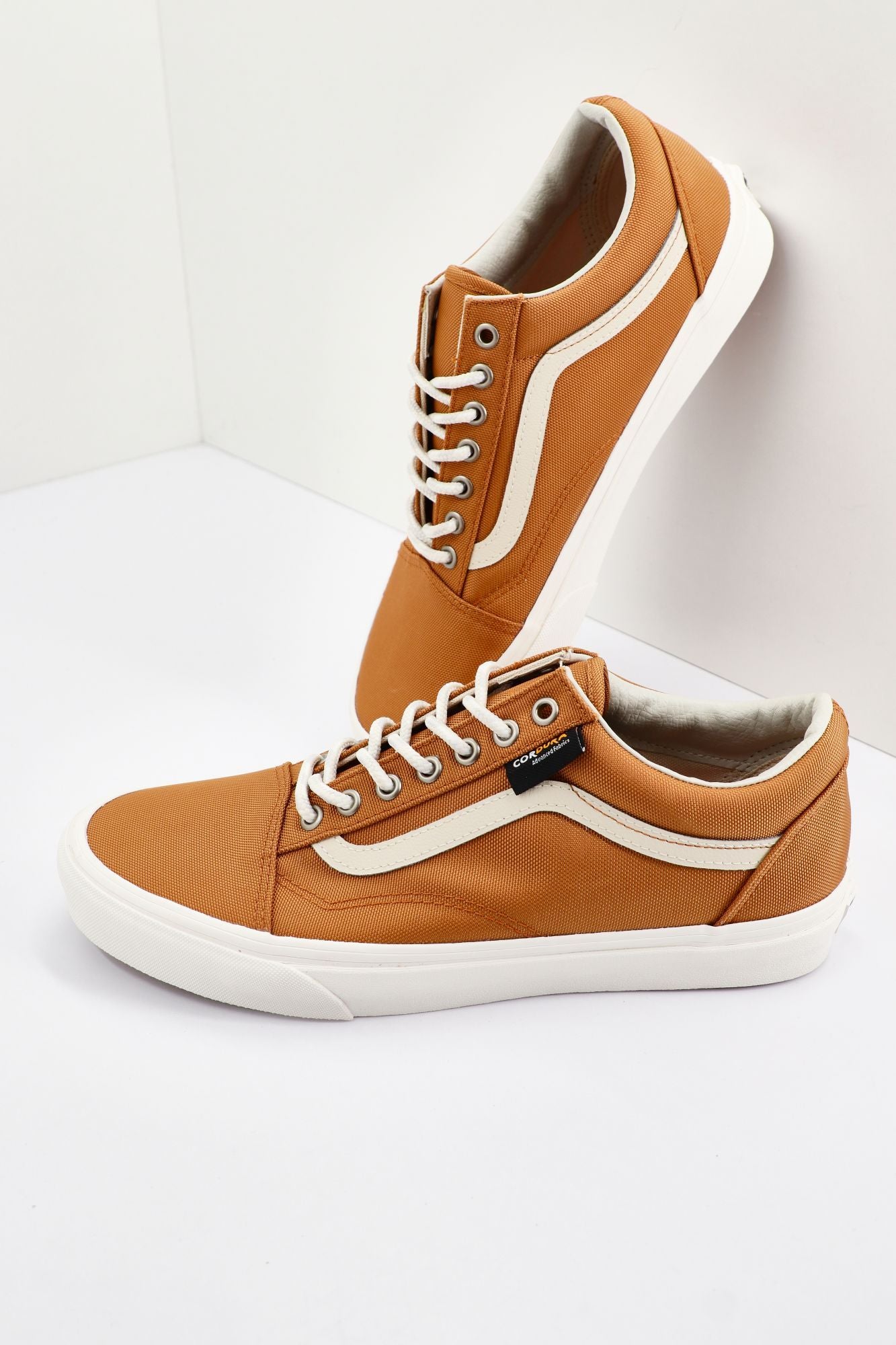 VANS VN0A4BW2K0A1 en color AMARILLO (4)