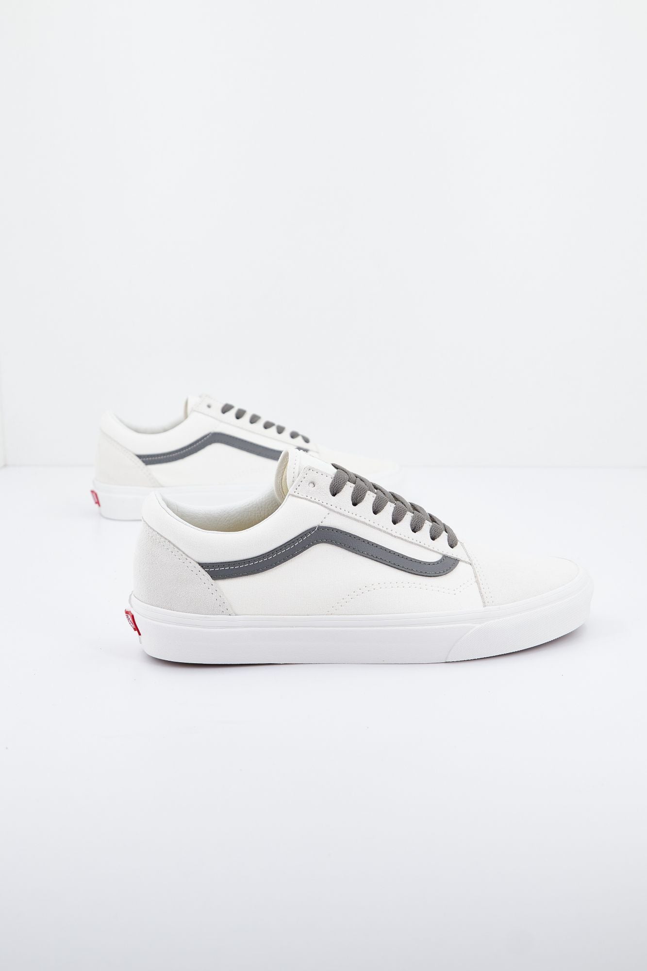 VANS OLD SKOOL  en color BLANCO (3)