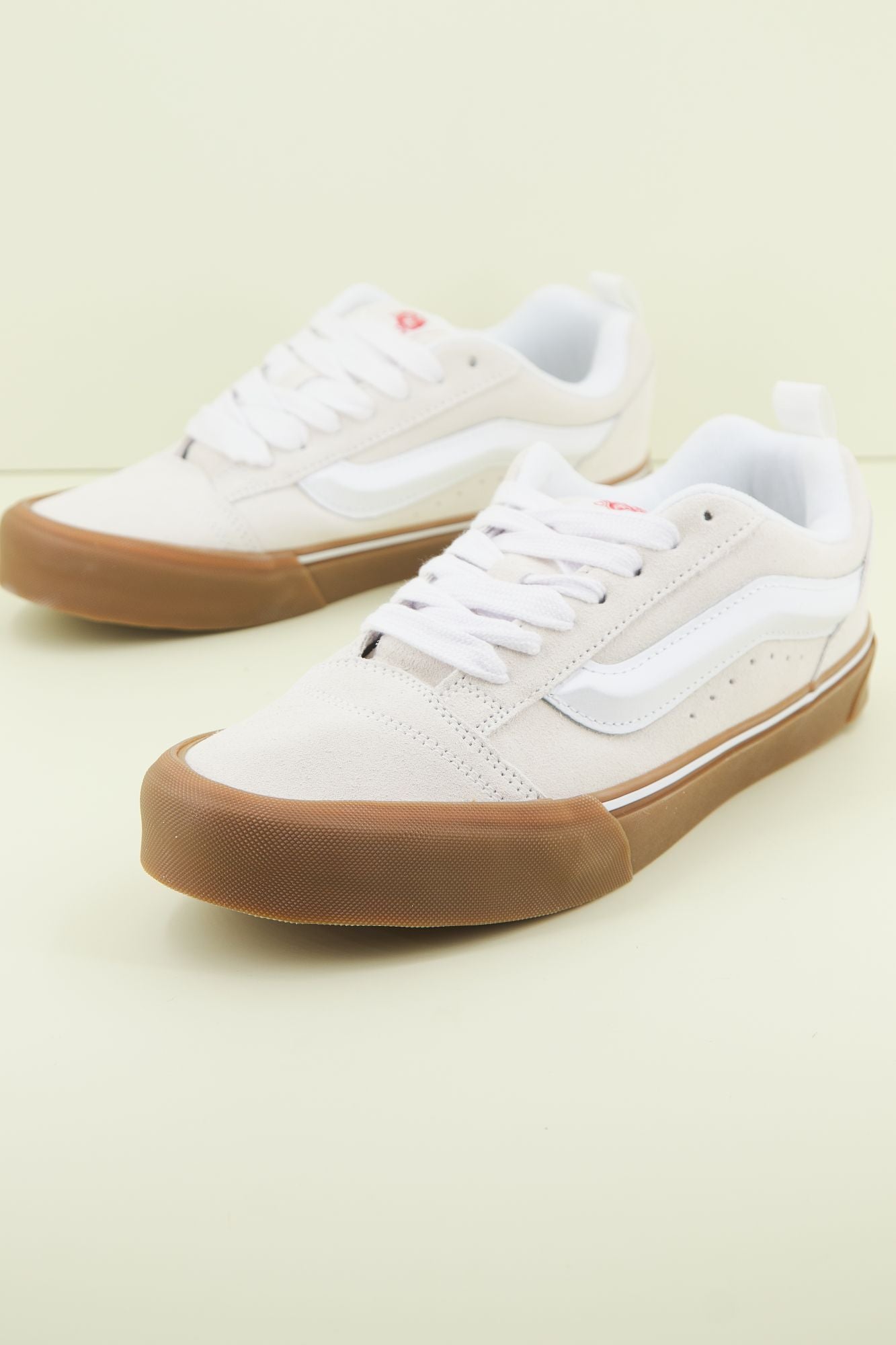 VANS KNU SKOOL en color BLANCO (1)