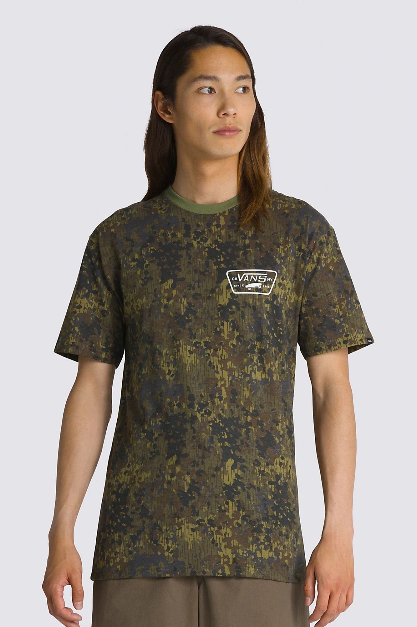 VANS  FULL PATCH BACK SS TEE en color VERDE (1)