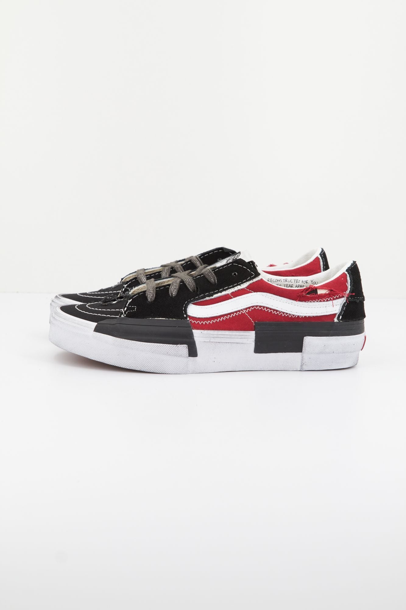 VANS SK8-LOW RECONSTRUCT en color NEGRO (1)