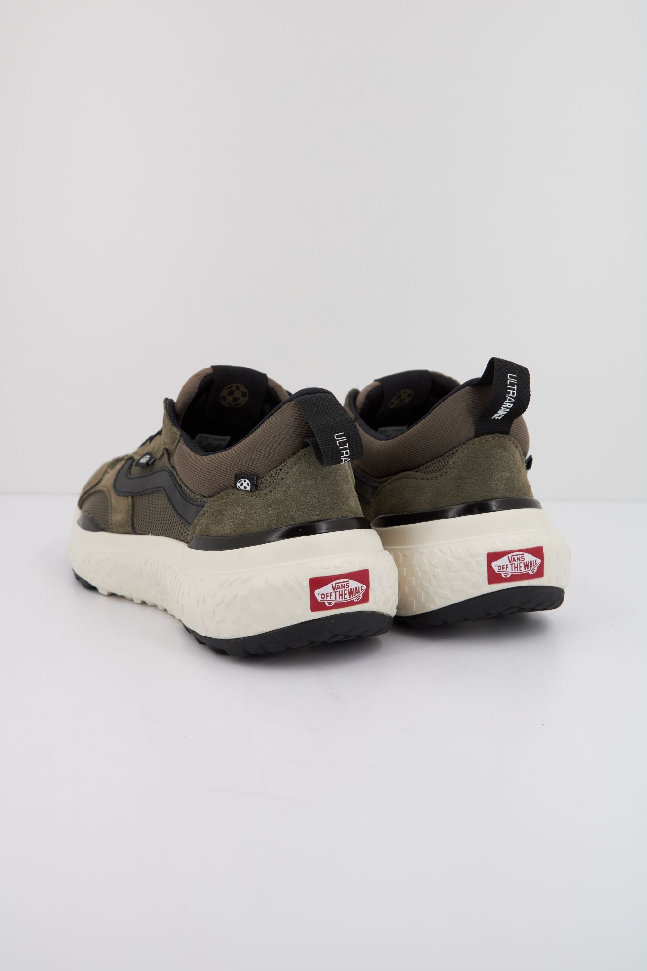 VANS  ULTRARANGE NEO VR3 en color VERDE (3)