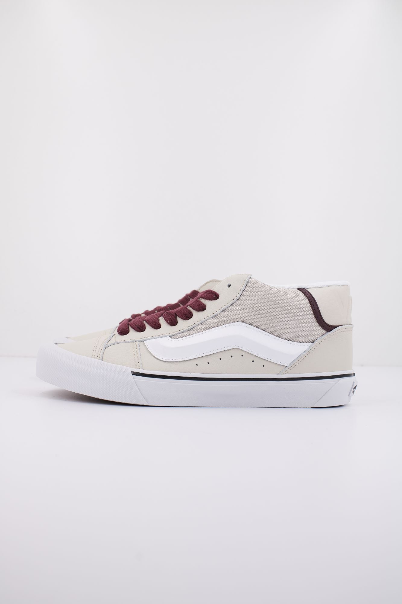 VANS KNU MID en color BEIS (1)