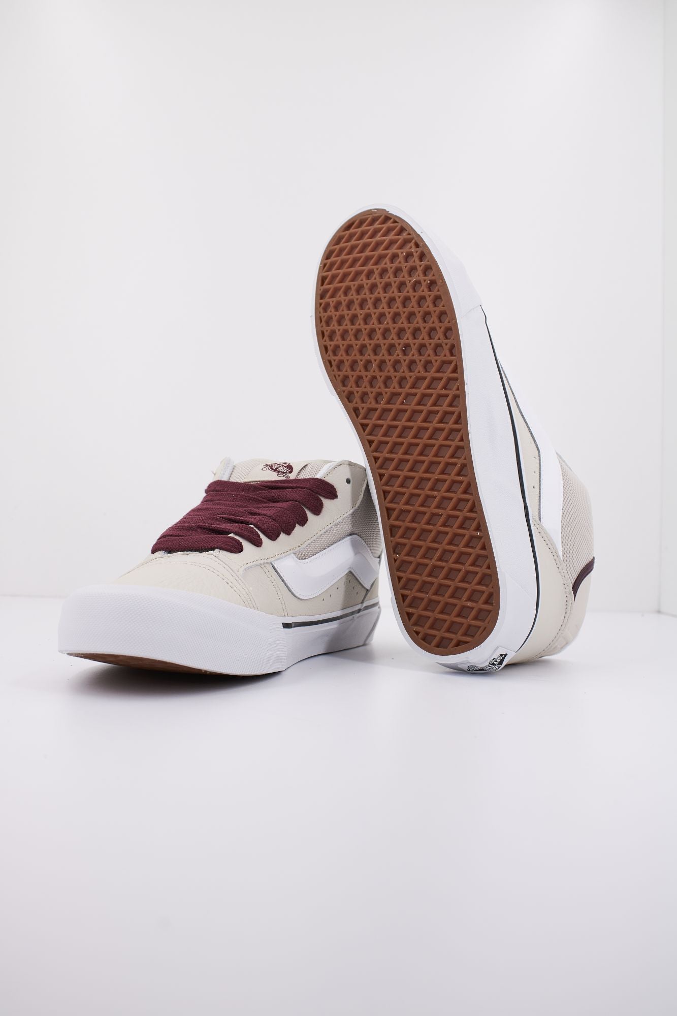 VANS KNU MID en color BEIS (4)