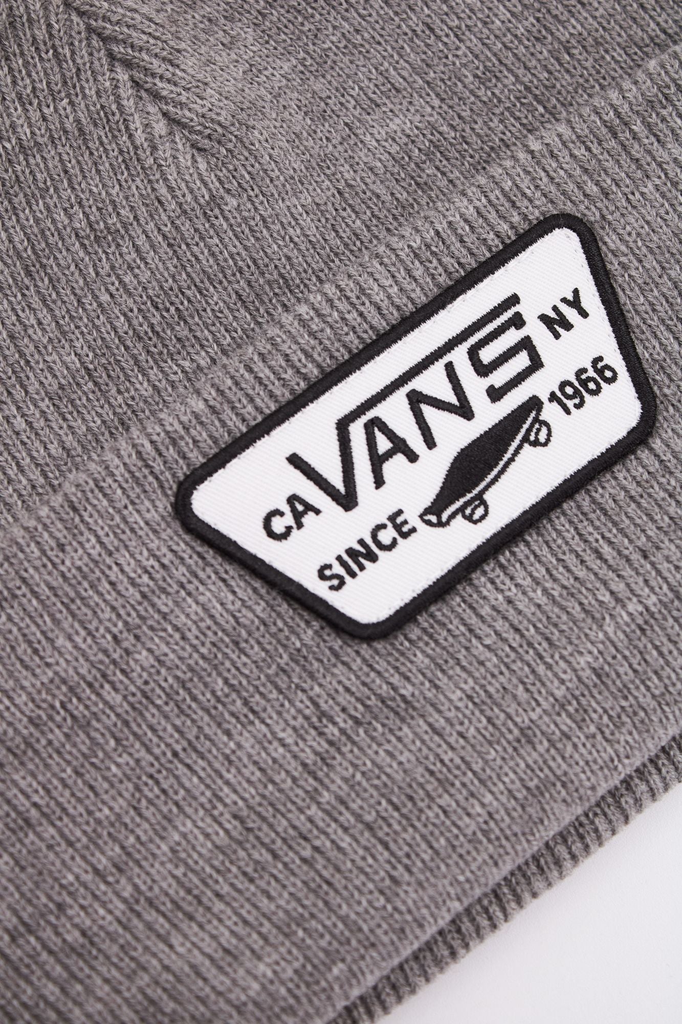 VANS  MILFORD BEANIE HEAT en color GRIS (4)