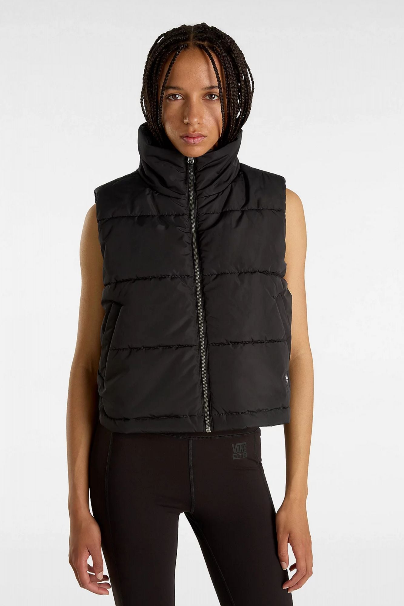 VANS 105 MTE FOUNDRY VEST en color NEGRO (1)