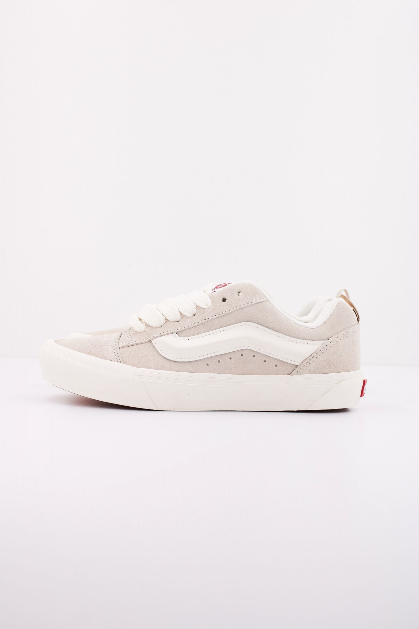 VANS KNU SKOOL en color BEIS (1)