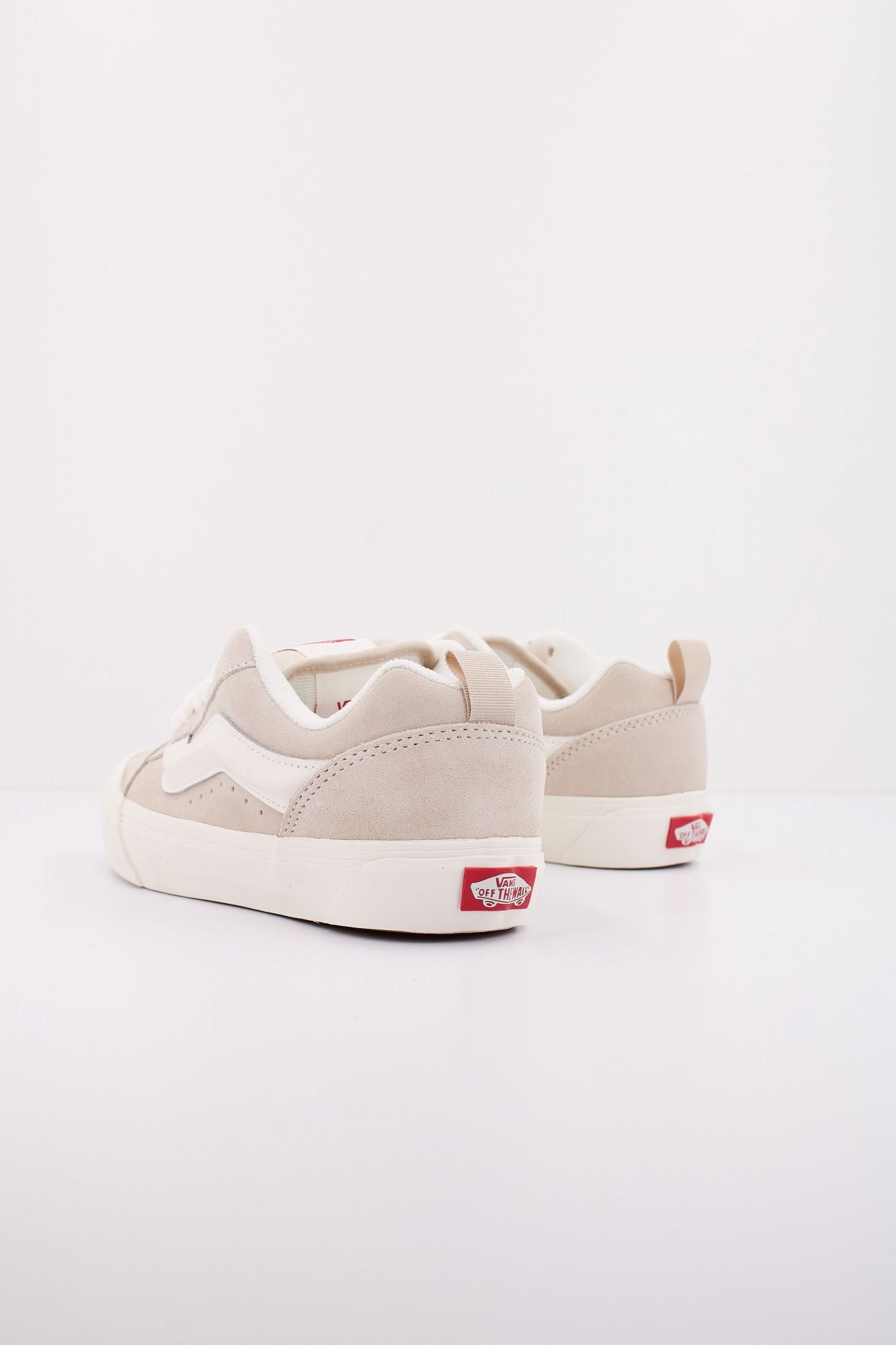 VANS KNU SKOOL en color BEIS (4)