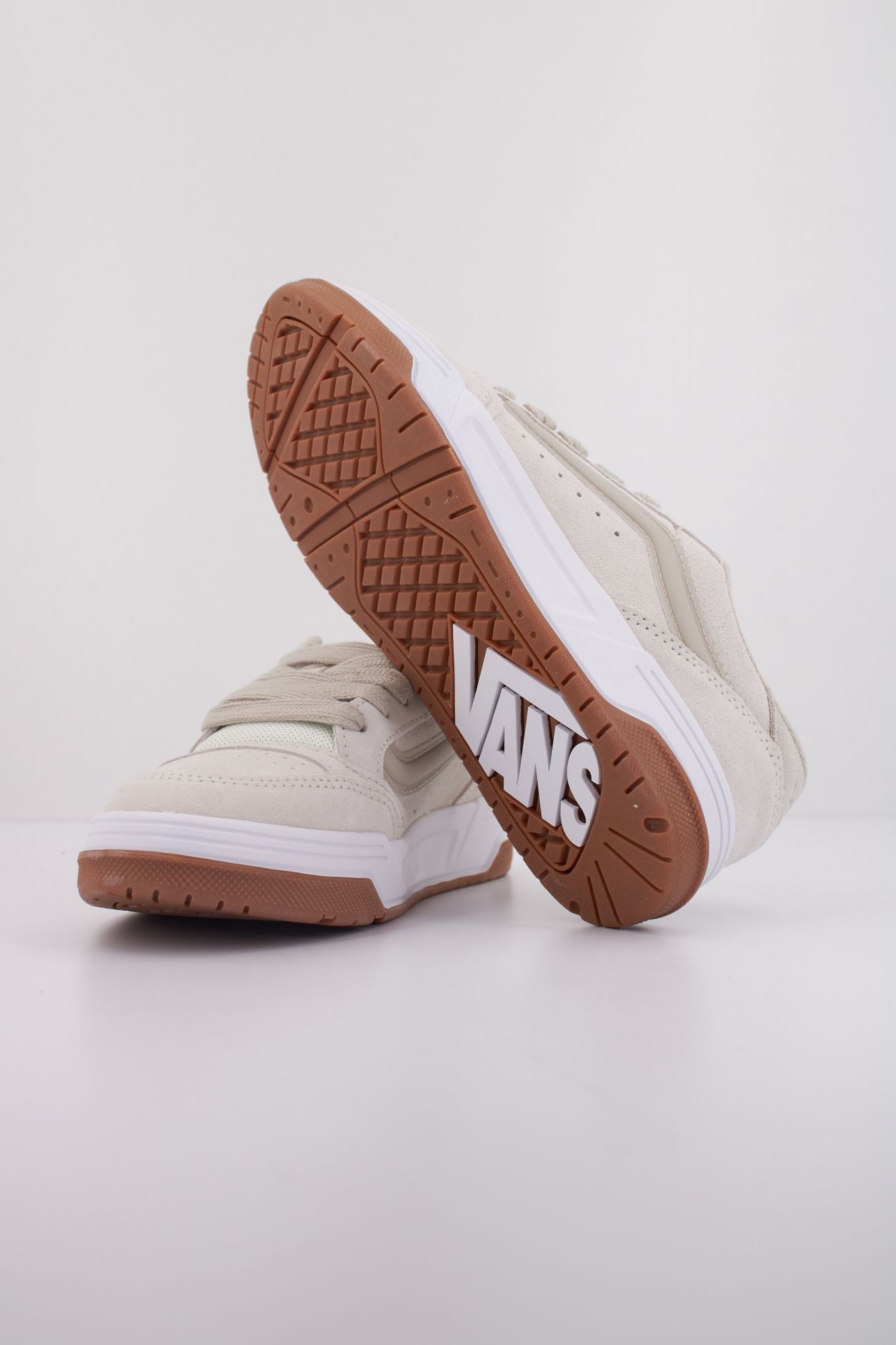 VANS  HYLANE  en color MARRON CLARO (5)