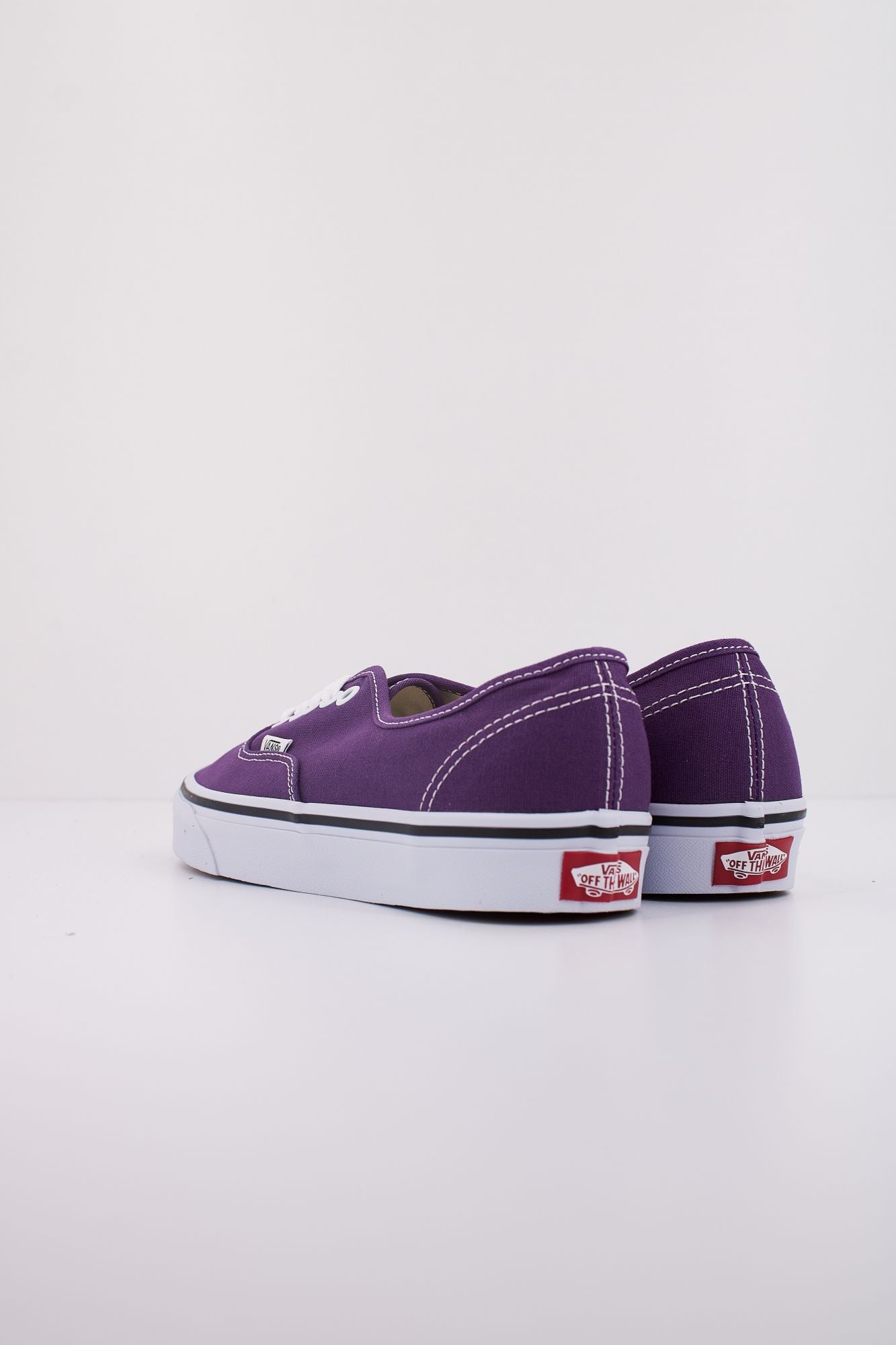VANS AUTHENTIC  en color VIOLETA (4)