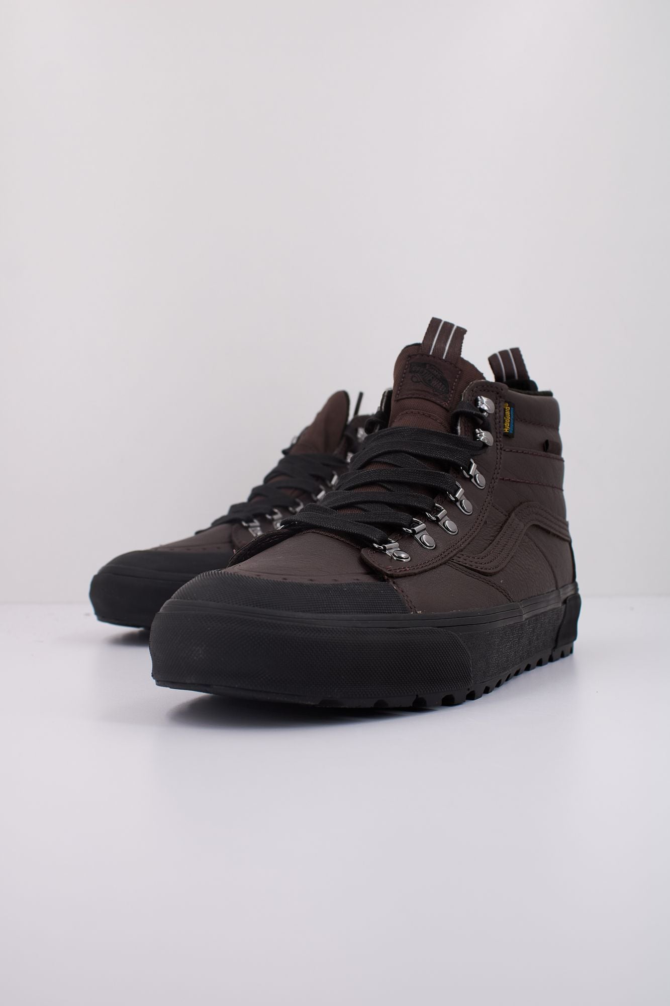 VANS  MTE SK8-HI DR WATERPRO en color MARRON (2)