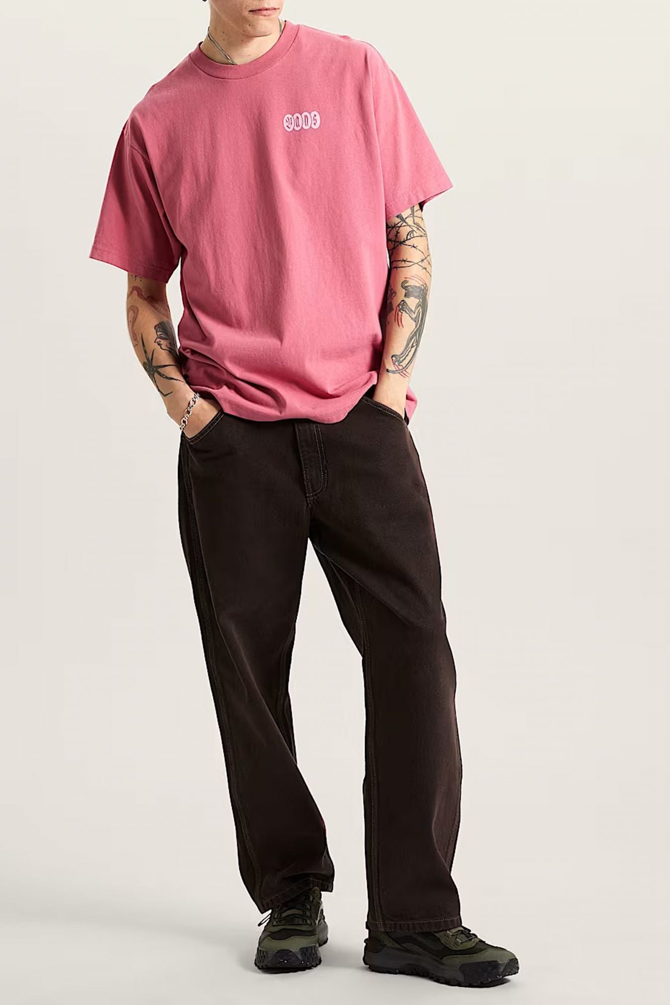 VANS EARTHBOUND LOOSE FIT S en color ROSA (1)