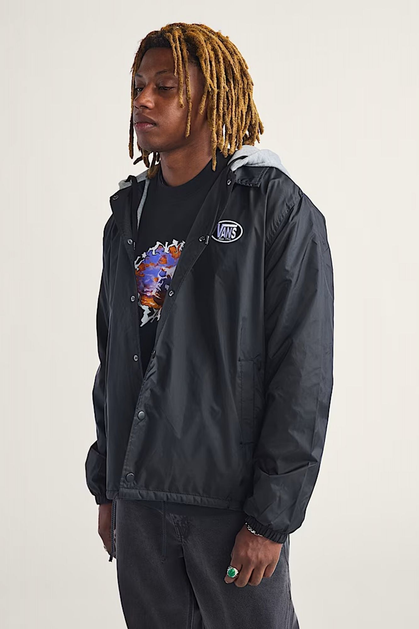 VANS RILEY HOODED COACHES J en color NEGRO (1)