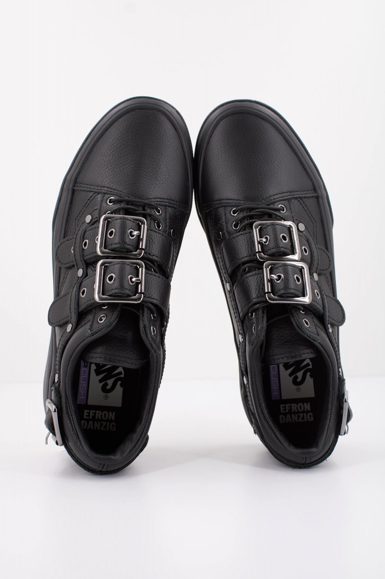 VANS  LX OLD SKOOL BUCKLE  en color NEGRO (3)
