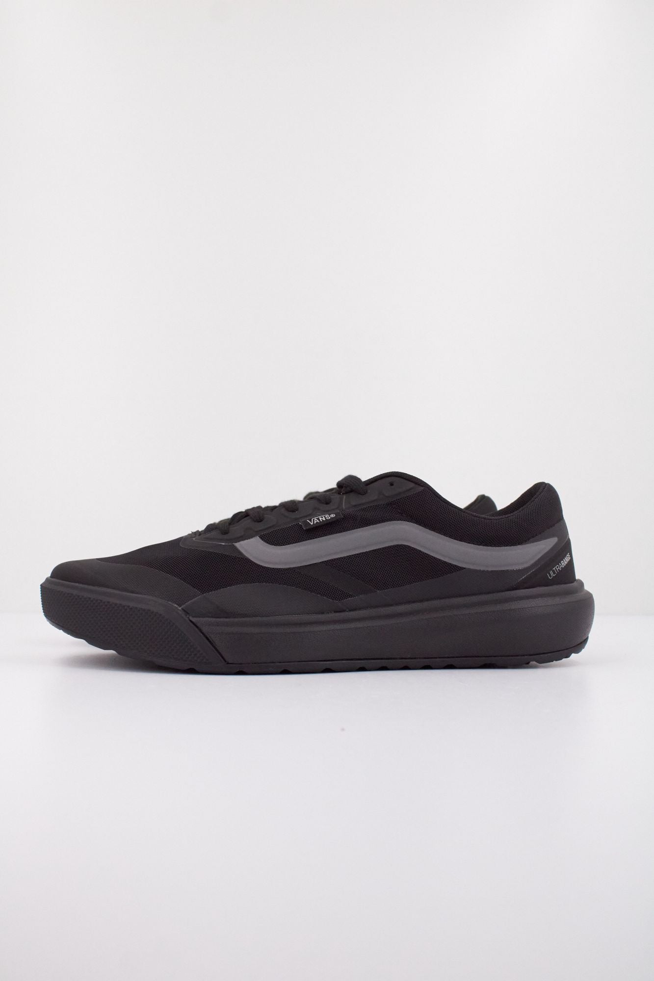 VANS  MTE ULTRARANGE 2.0 RW  en color NEGRO (1)