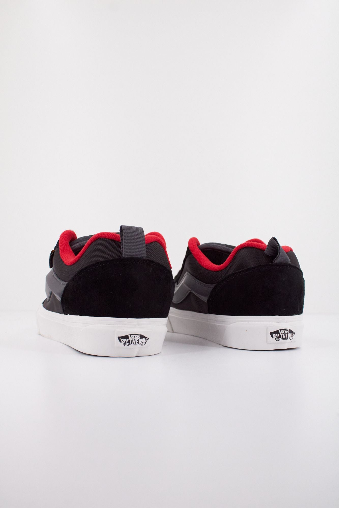 VANS KNU SKOOL CRDA en color NEGRO (4)