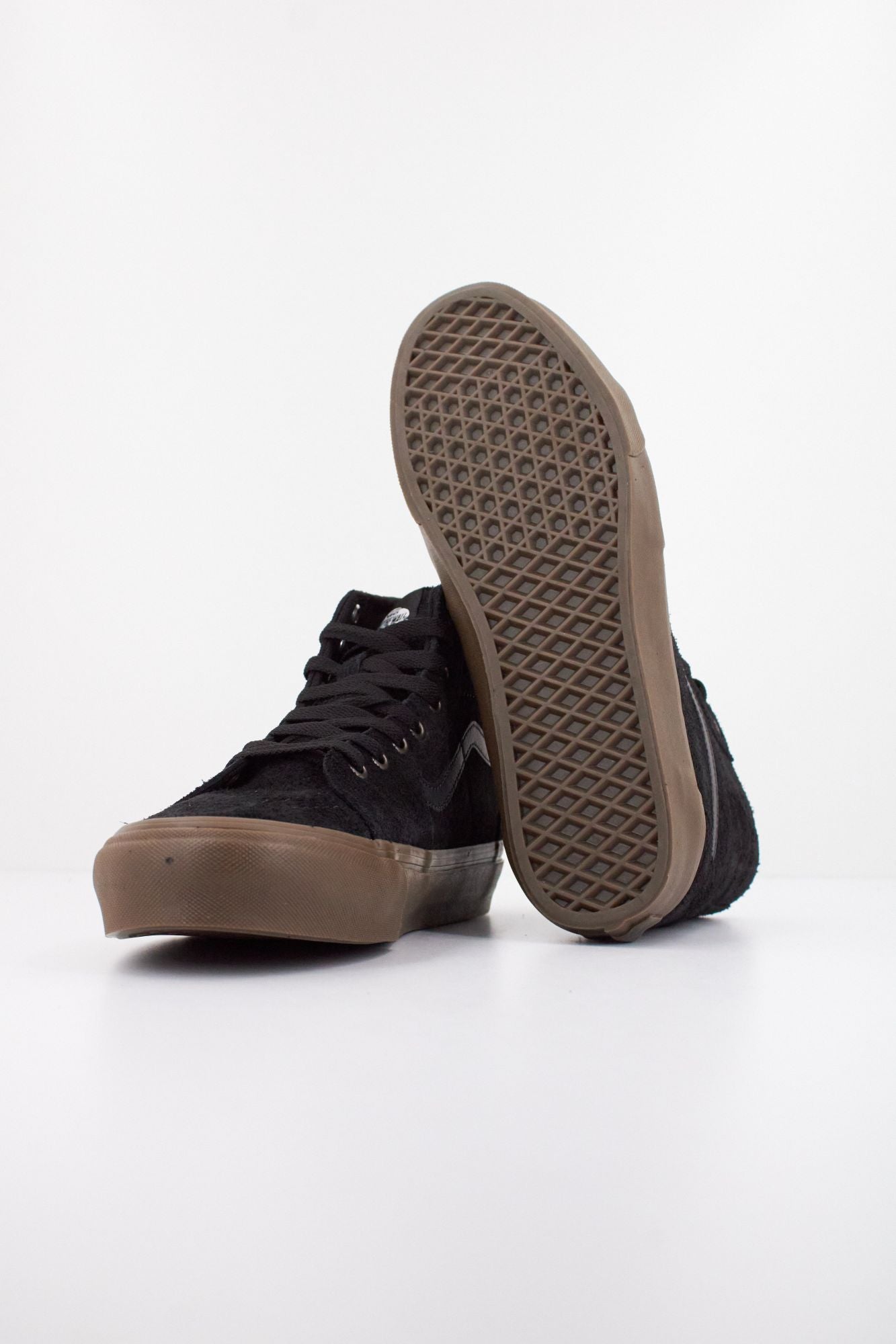 VANS  SK8-HI TAPERED HRYS  en color NEGRO (5)