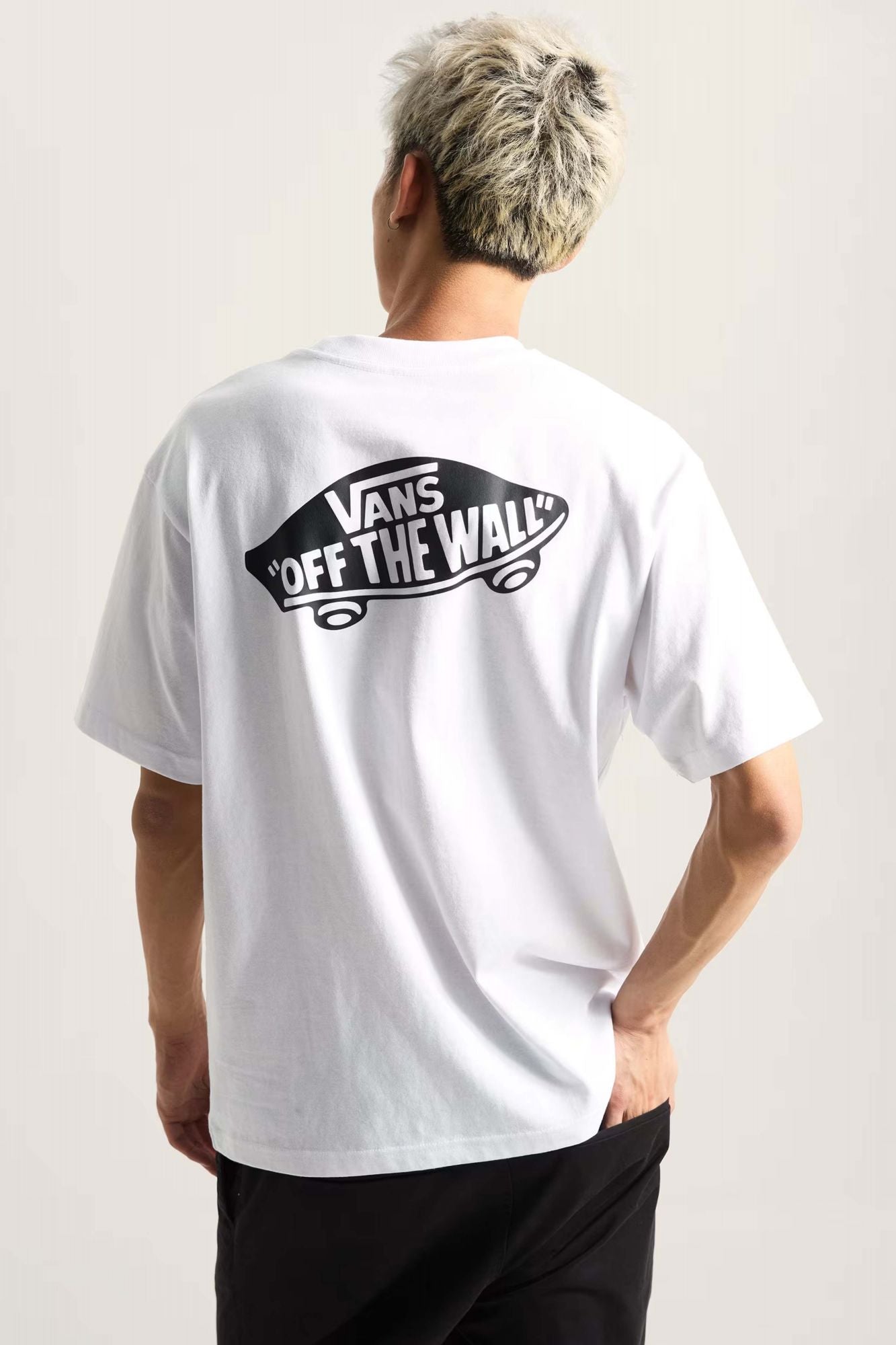 VANS STYLE 76 II LOOSE SS T en color BLANCO (2)