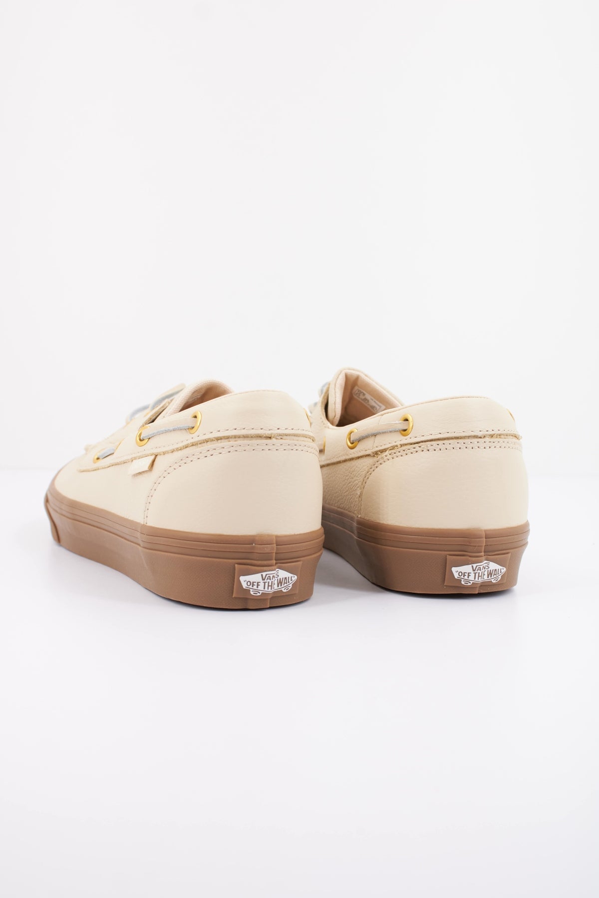 VANS EYELET BOAT en color BEIS (4)