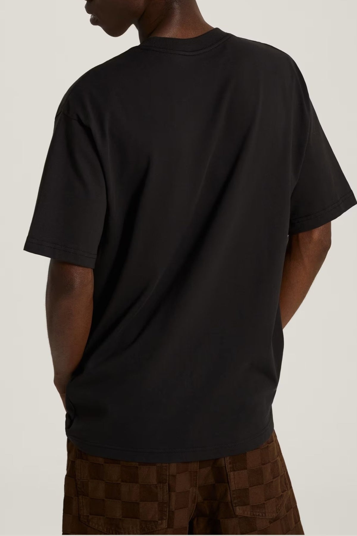 VANS VN0010FFBLK1 LEFT CHEST II LOOSE SS en color NEGRO (2)