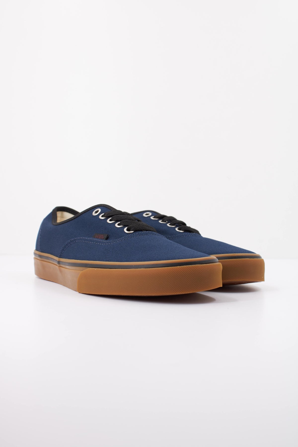 VANS VN000D7YNGM1 AUTHENTIC BTS en color AZUL (2)