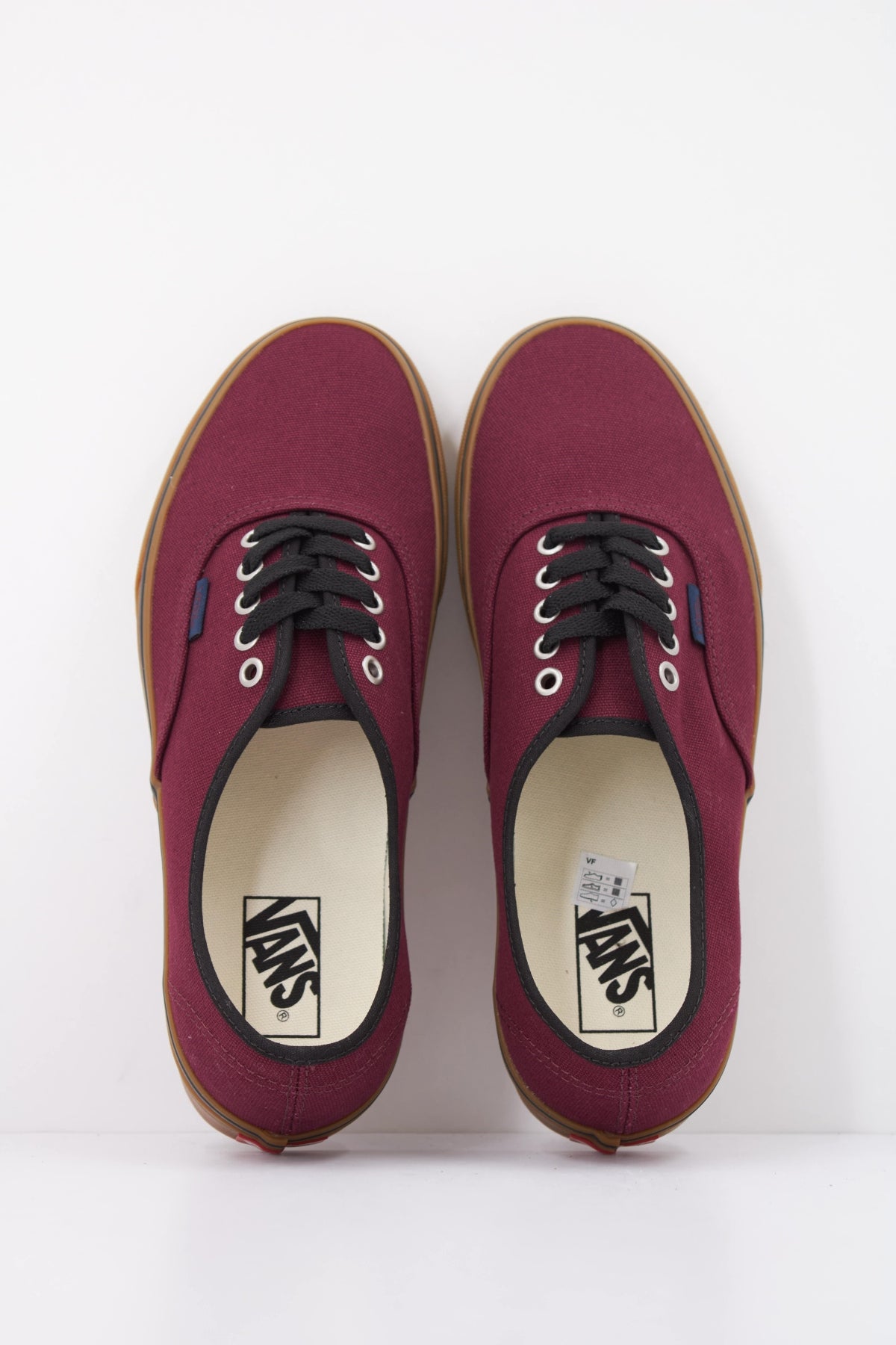 VANS AUTHENTIC BTS en color BURDEOS (3)