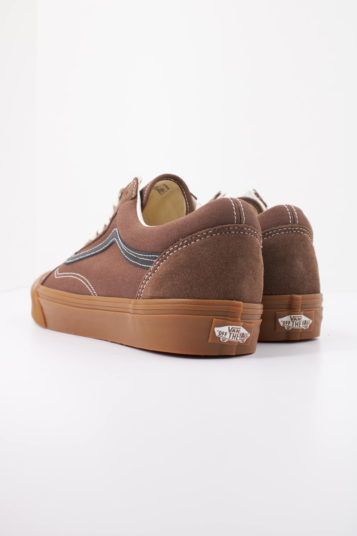 VANS OLD SKOOL GUM VNTCO en color MARRON (4)