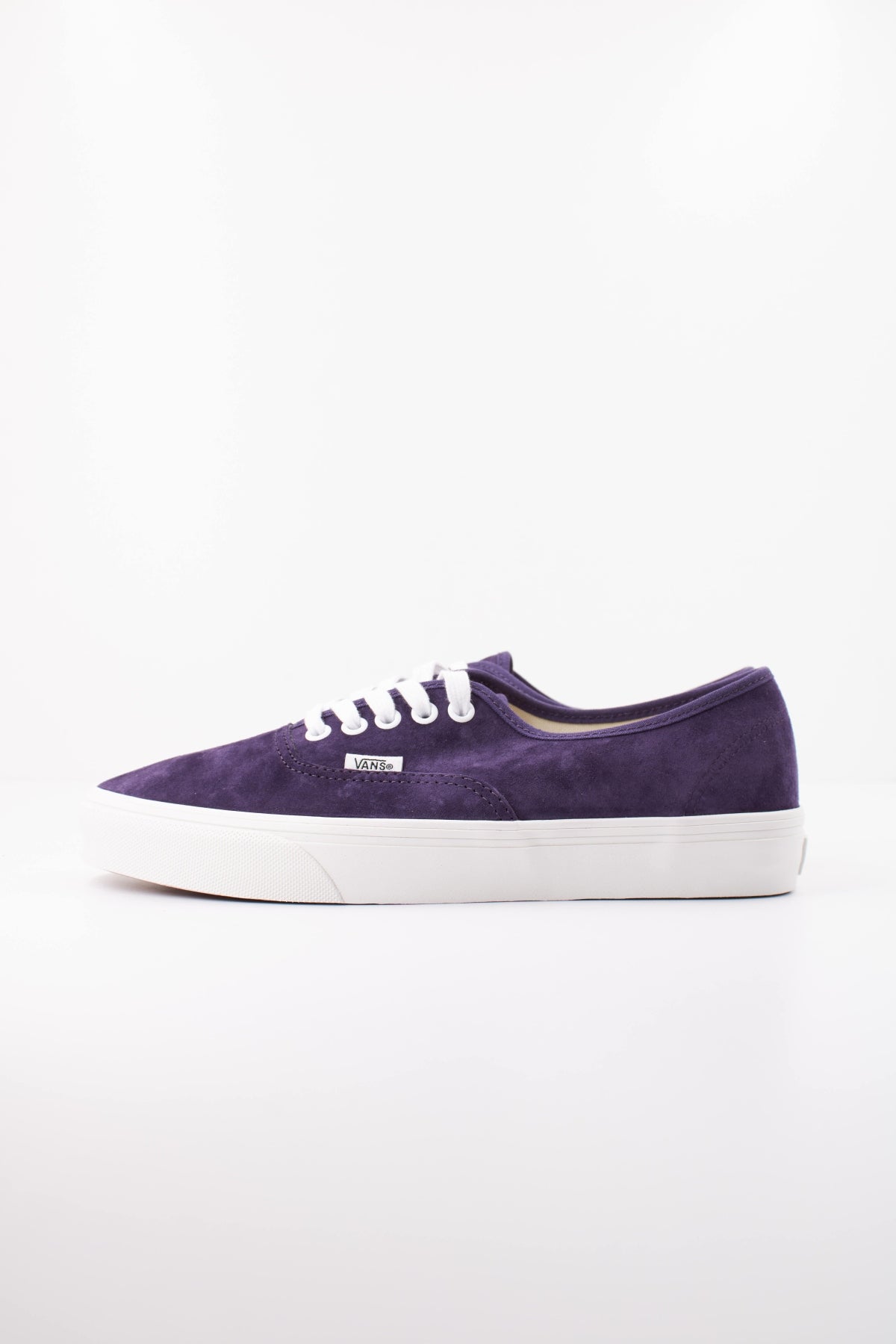 VANS VN000D7YGRE1 AUTHENTIC en color VIOLETA (1)