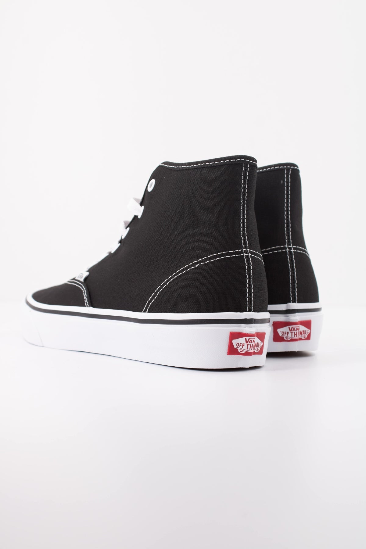 VANS VN000E8H6BT1 AUTHENTIC HI 2.0 en color NEGRO (4)