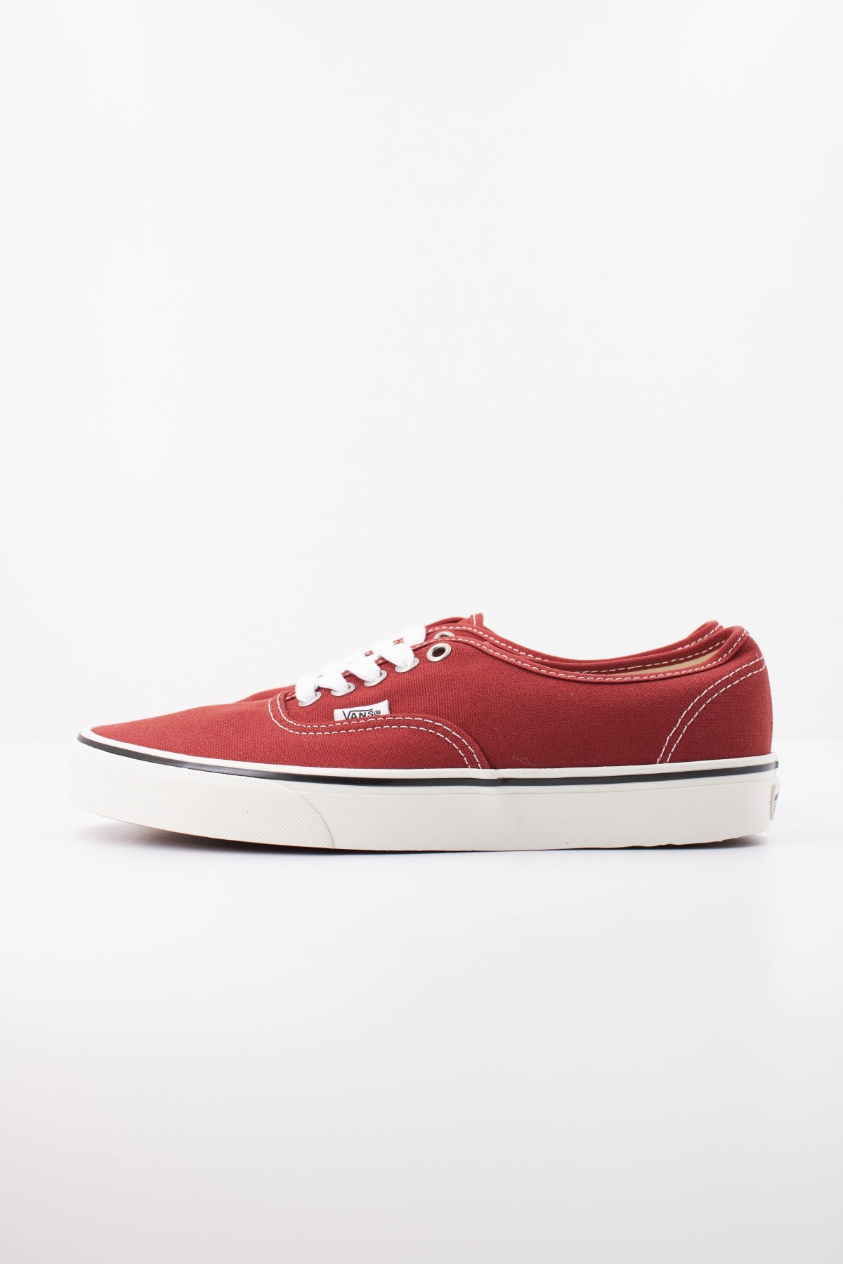 VANS VN000Z74GWR1 AUTHENTIC en color ROJO (1)