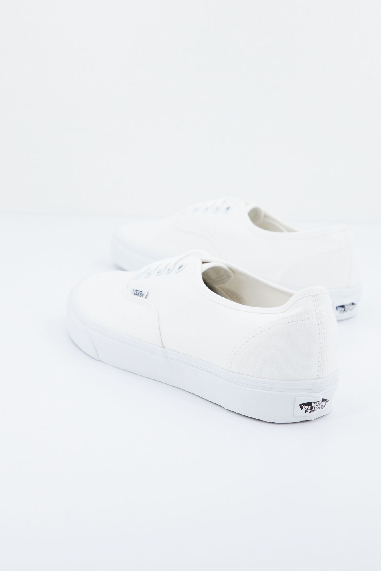 VANS VEE3W00 en color BLANCO (3)