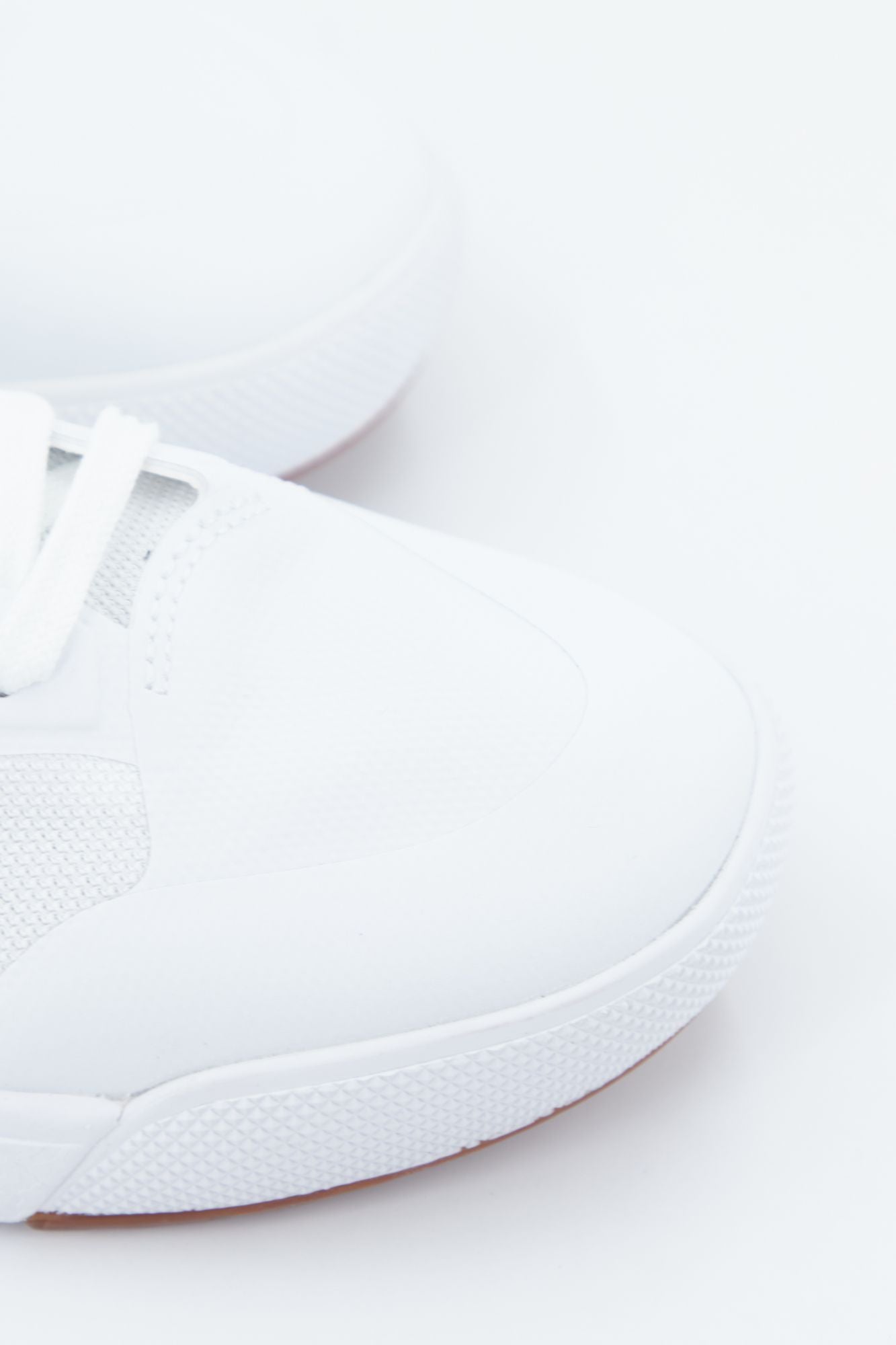 VANS  UA ULTRARANGE EXO en color BLANCO (4)