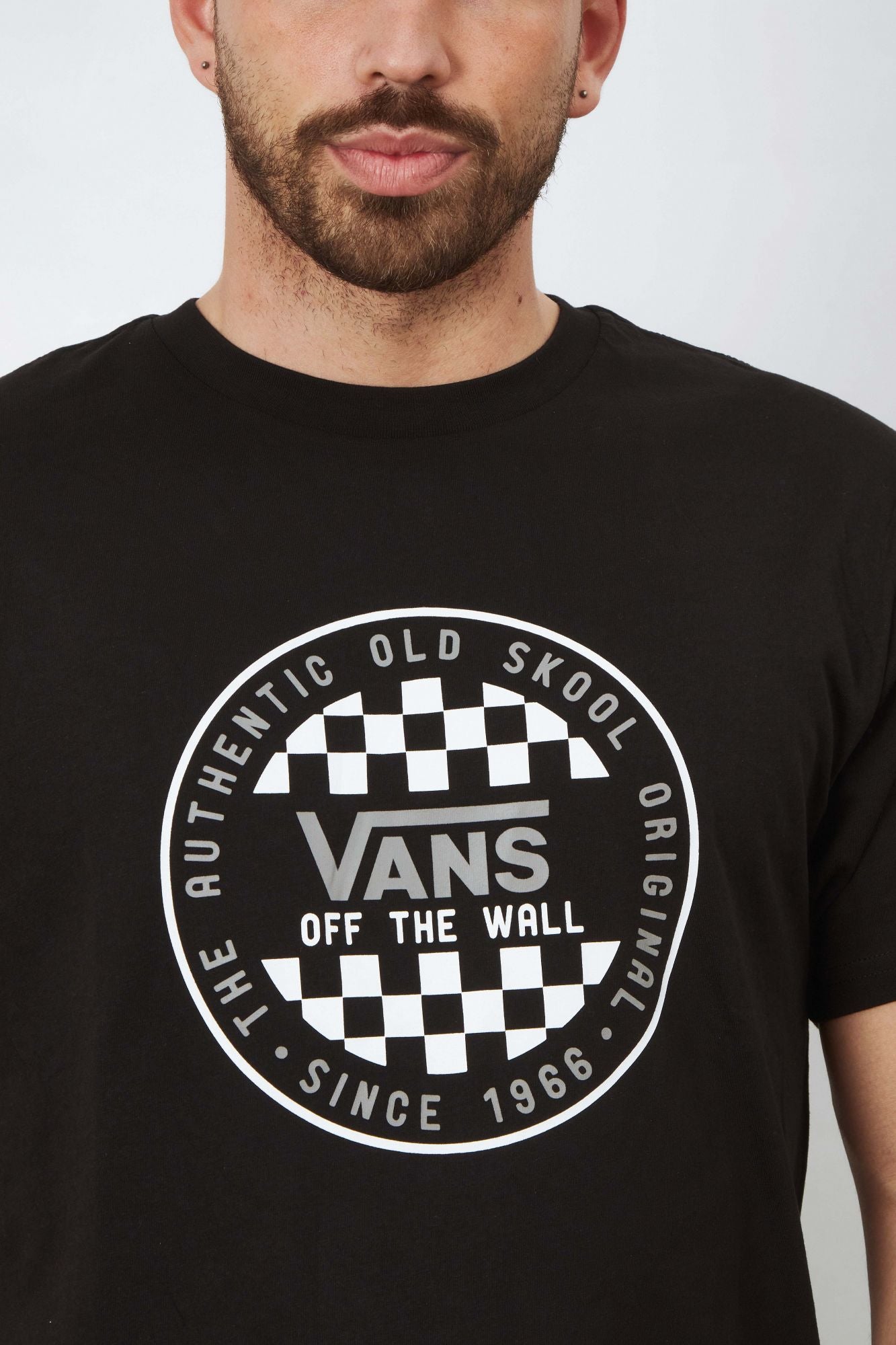 VANS  OG CHECKER SS en color NEGRO (4)