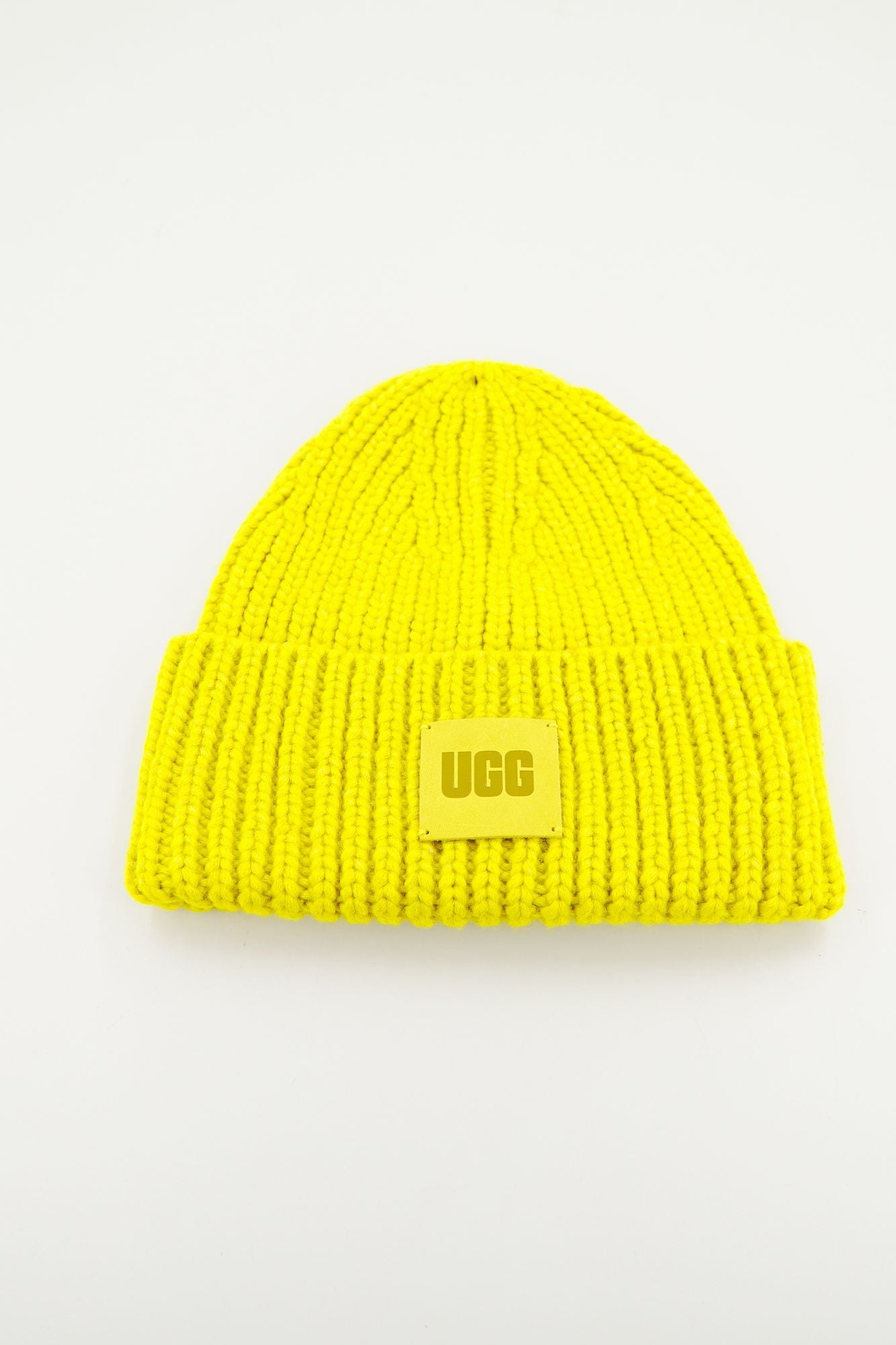 UGG  CHUNKY RIB KNIT SCARF en color AMARILLO (1)