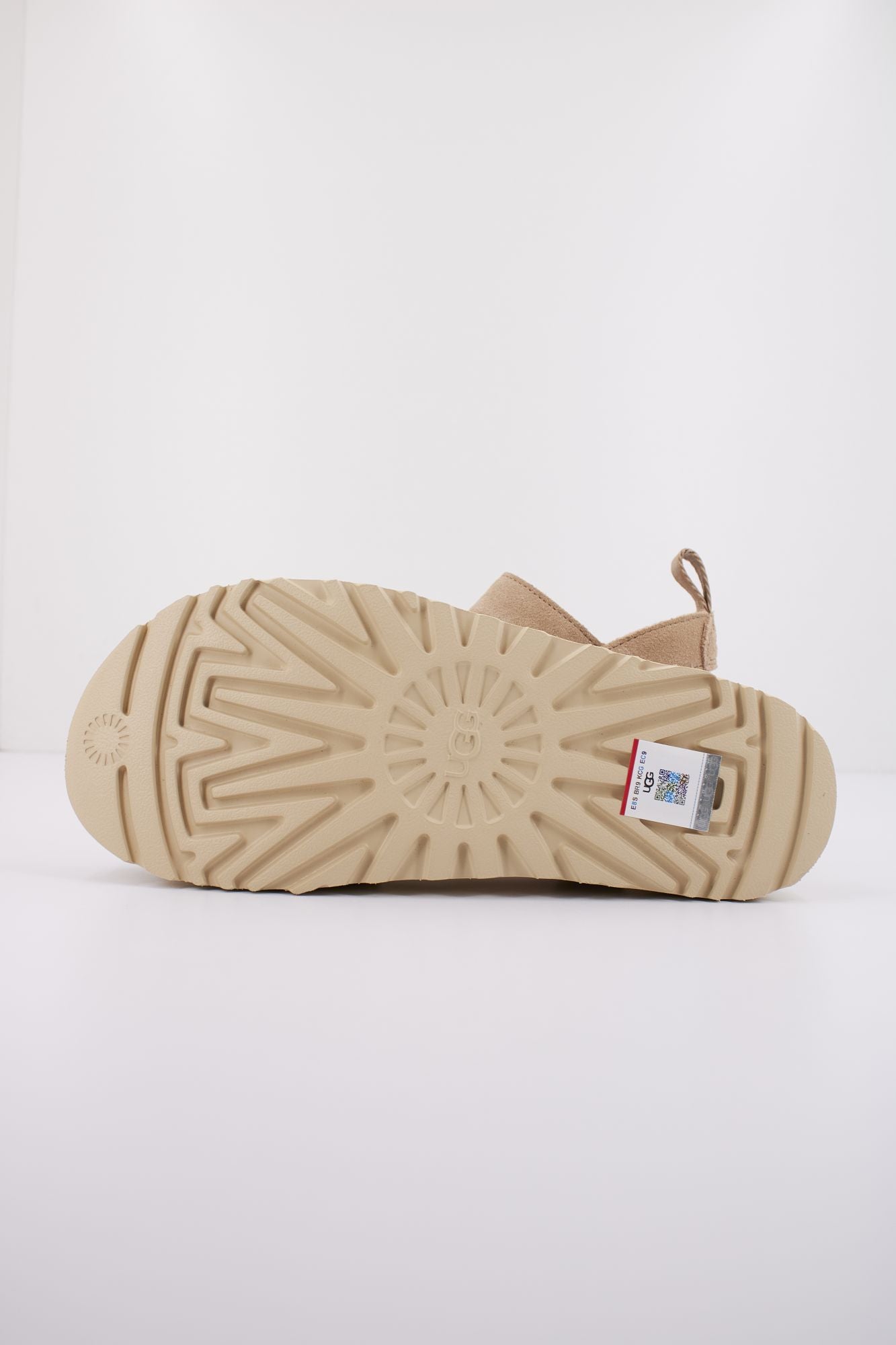 UGG Goldenstar en color MARRON (4)